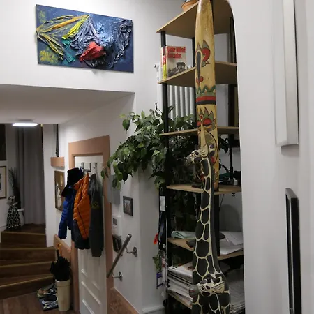 Apartment Vollmoebiliertes Auf Zeit In Innenstadt Von *